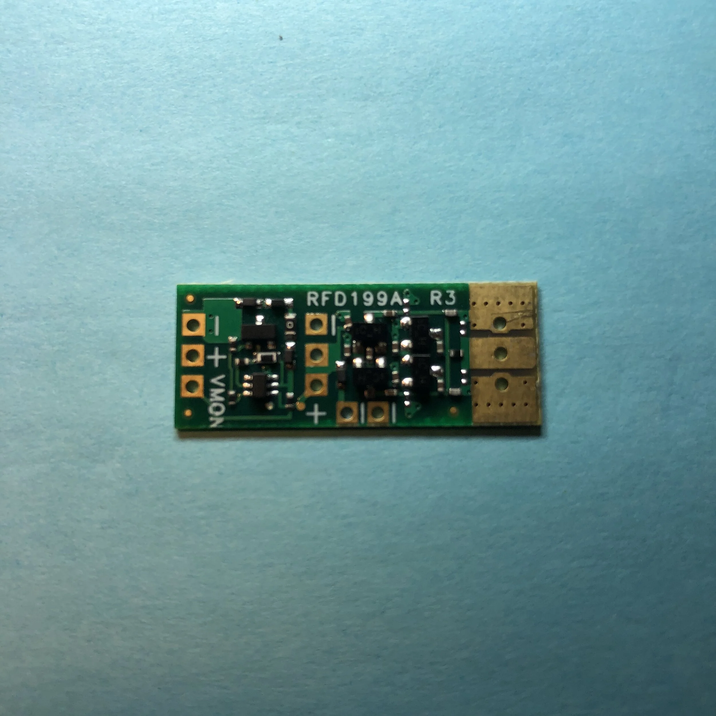 RFD199A-PCB RF-DC Converter w/ 4.2V-5.2V Output. Pulsed/CW. 50mA max.