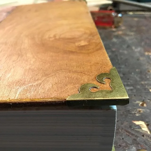 📚📖📚#longtimenopost #backinthegame #birchwood #leathercraft #woodworker #carpentrylife #diy #woodworking #boundtolast