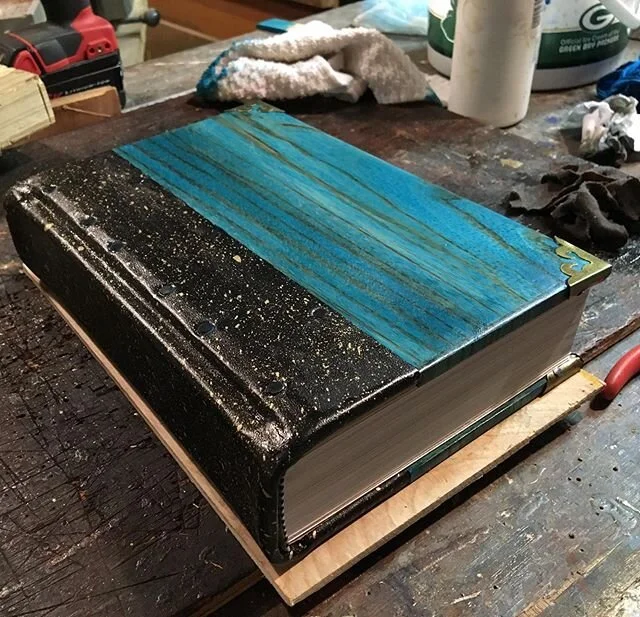 📘📖📘#toobluetobetrue #tiffanybluebook #zebrawood #goldandblue #leatherwork #wooddye #diy #carpentry #woodworking #booklovers #bookbinding #boundtolast