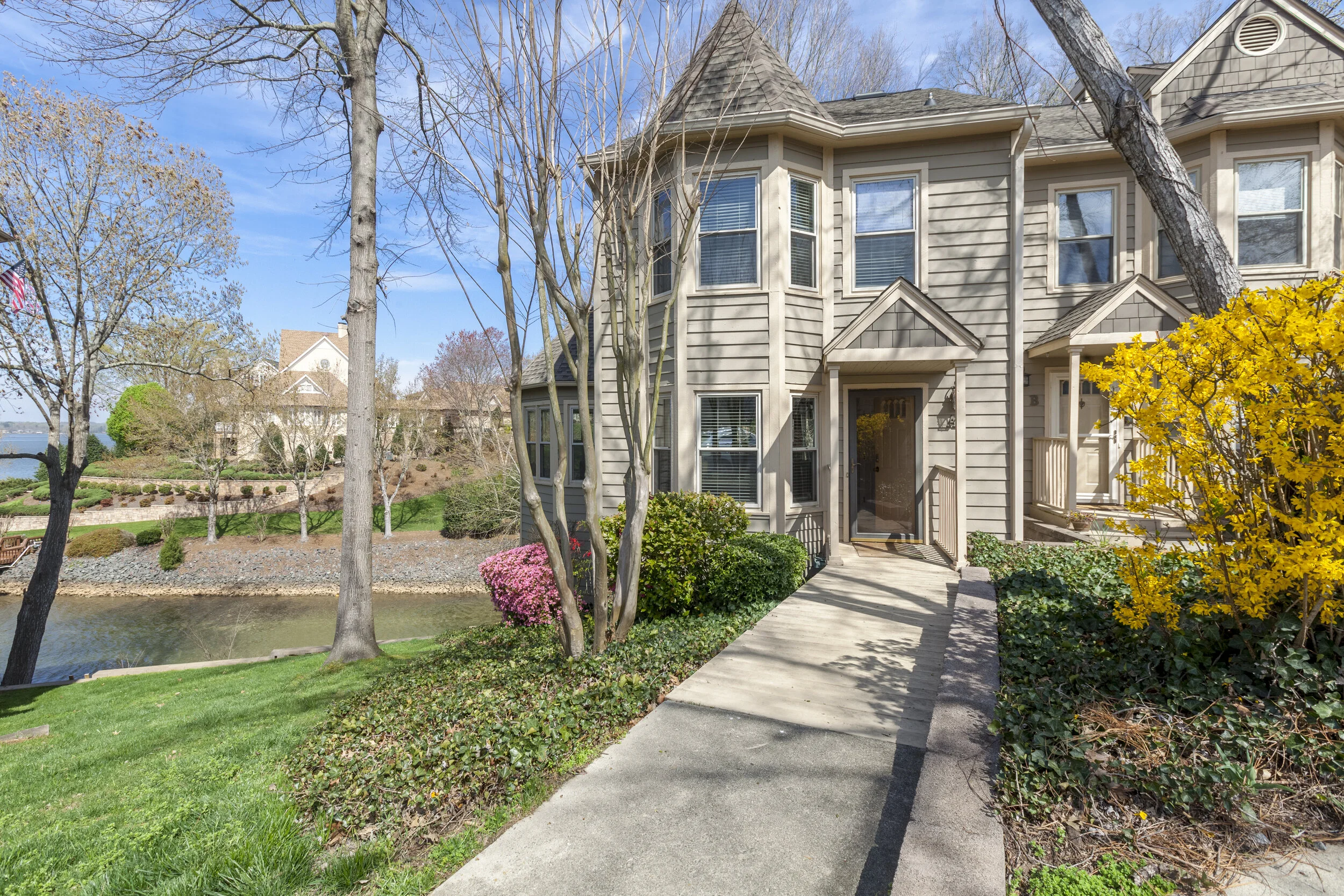 13820 Queens Harbor Rd