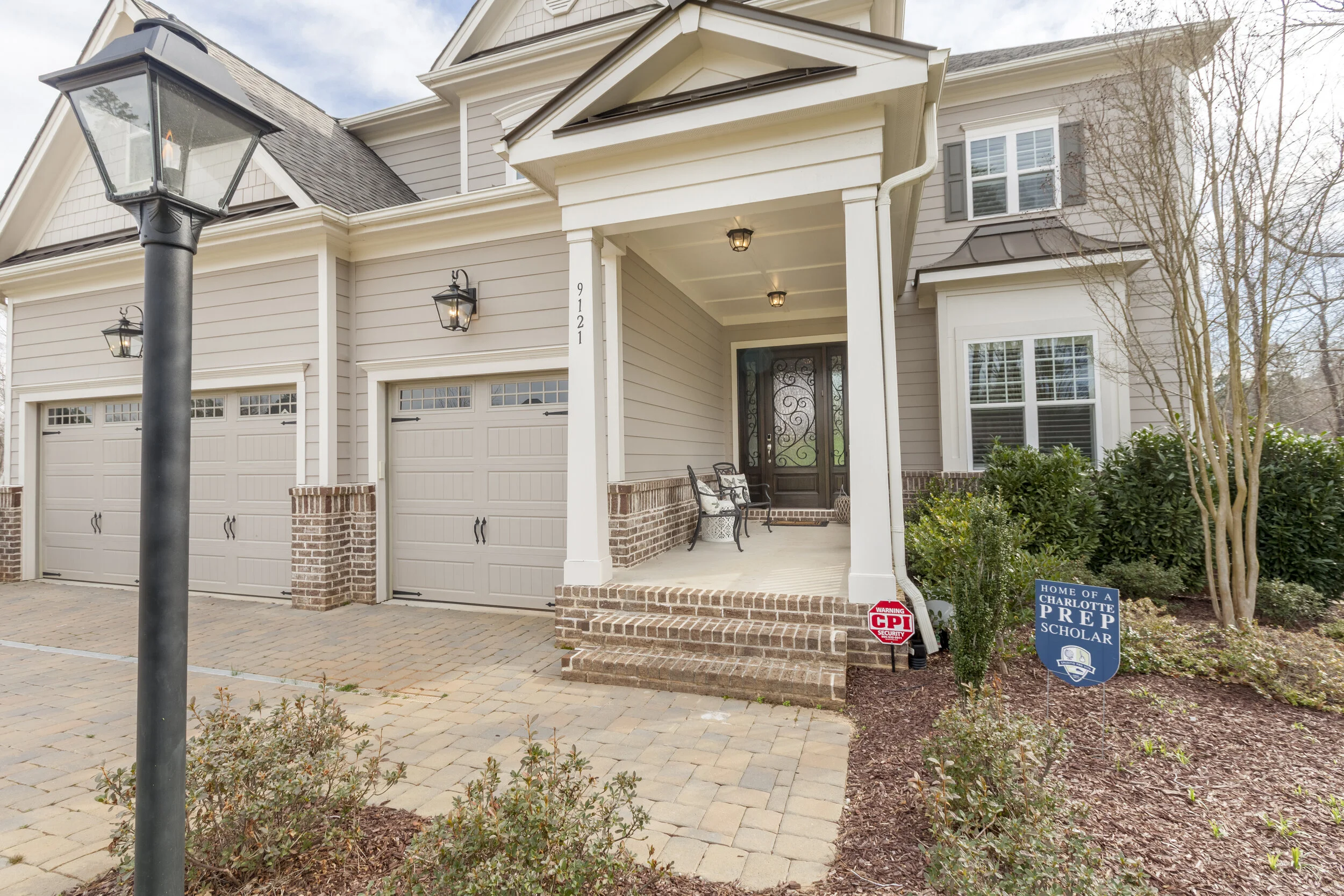 9121 Kristen Lake Ct