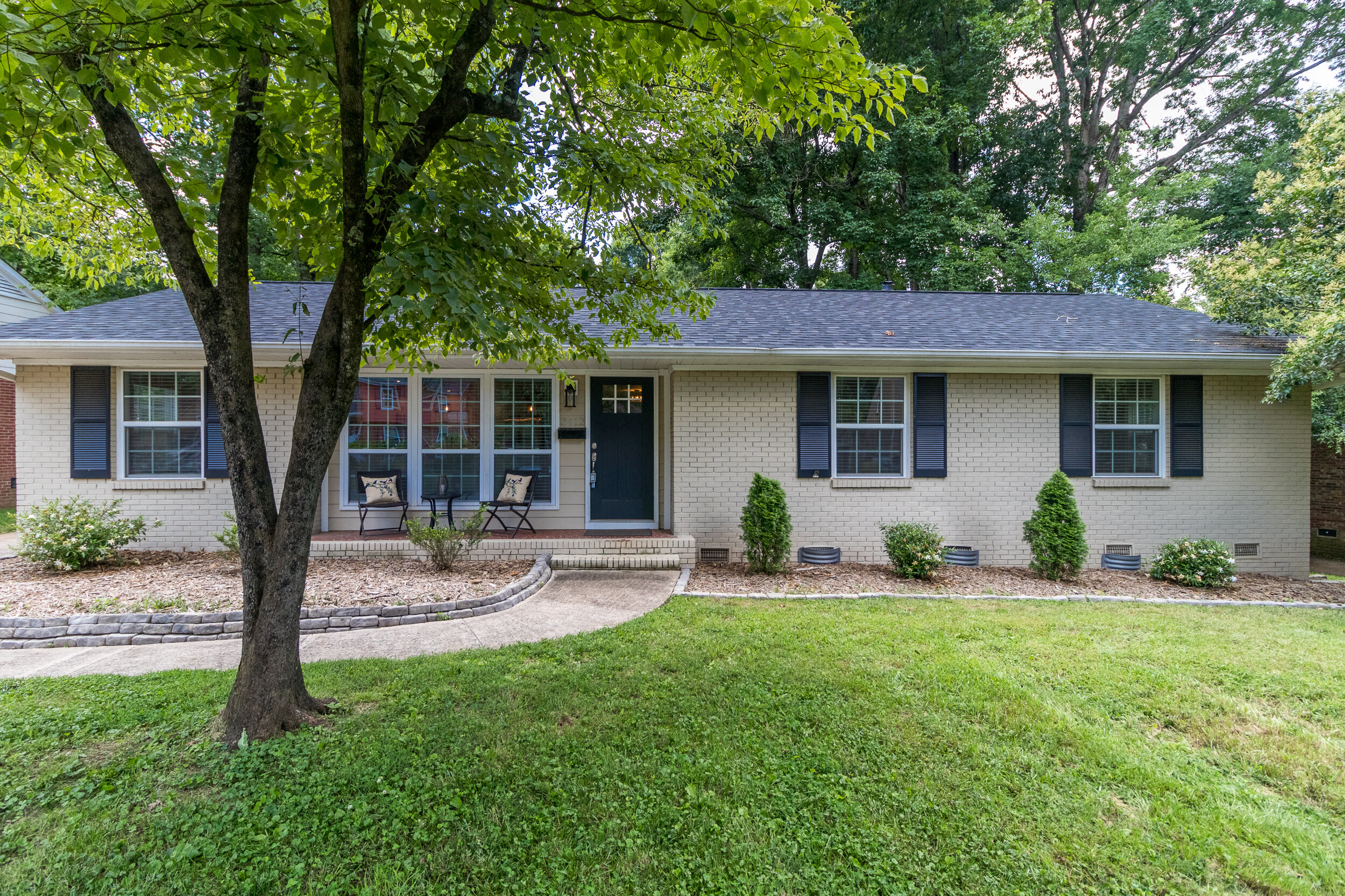 3412 Erinbrook Ln