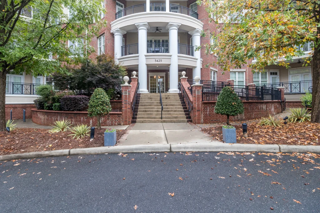 5425 Closeburn Rd #105