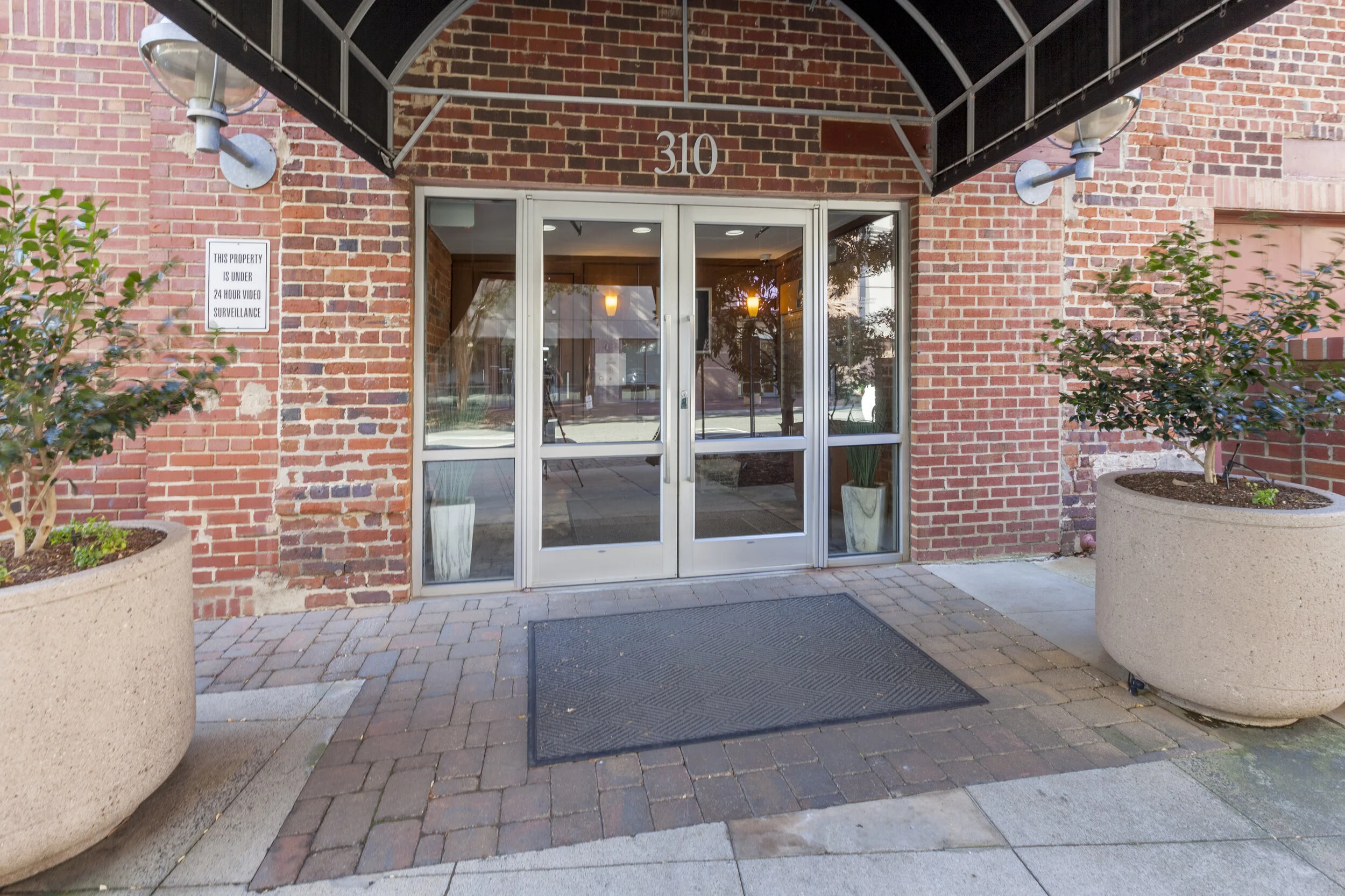 310 Arlington Ave #218