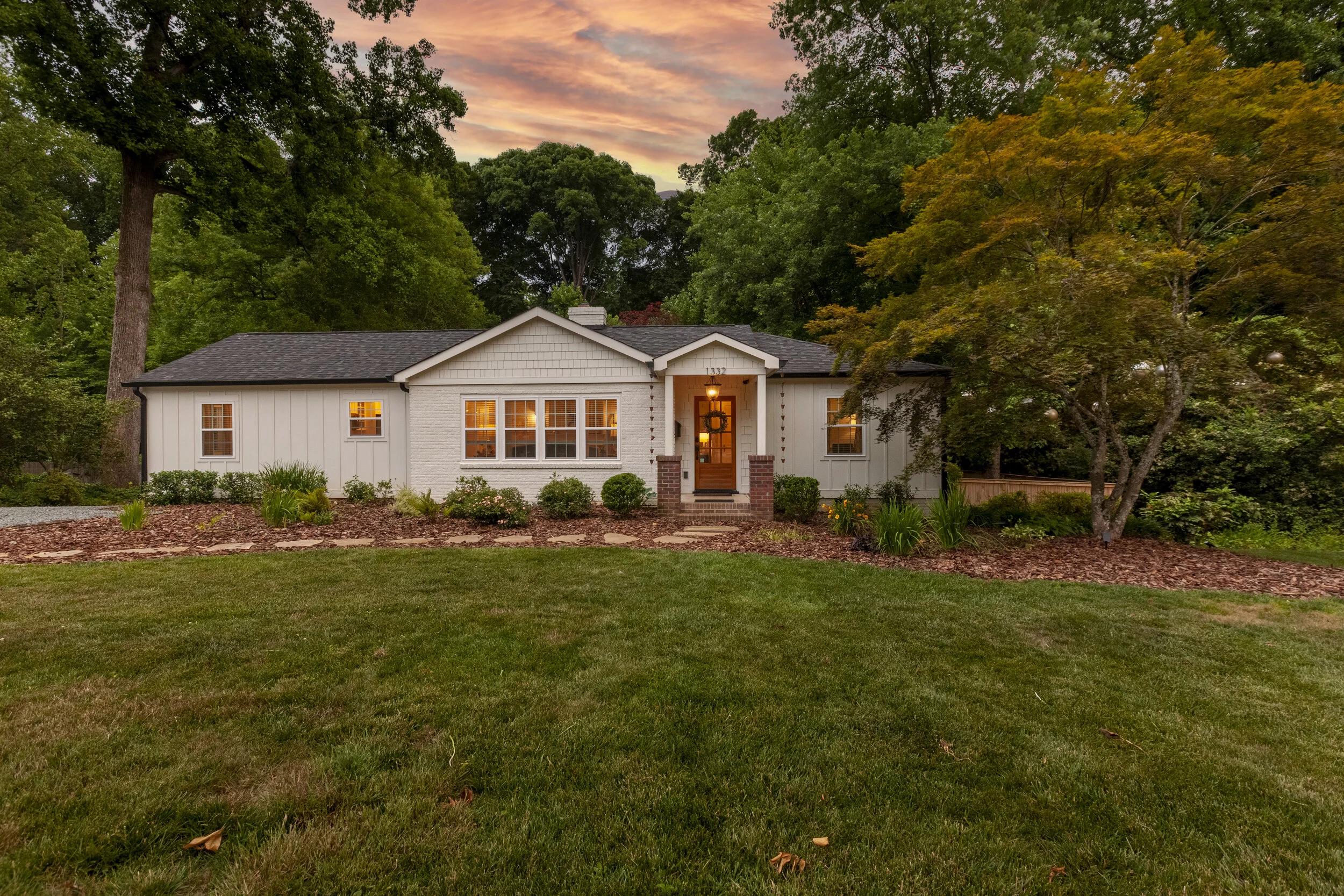 1332 Carolyn Dr