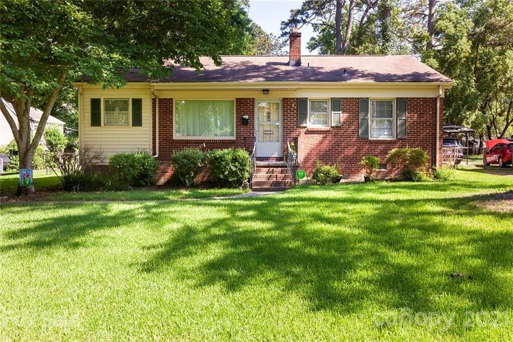 2400 Arnold Dr