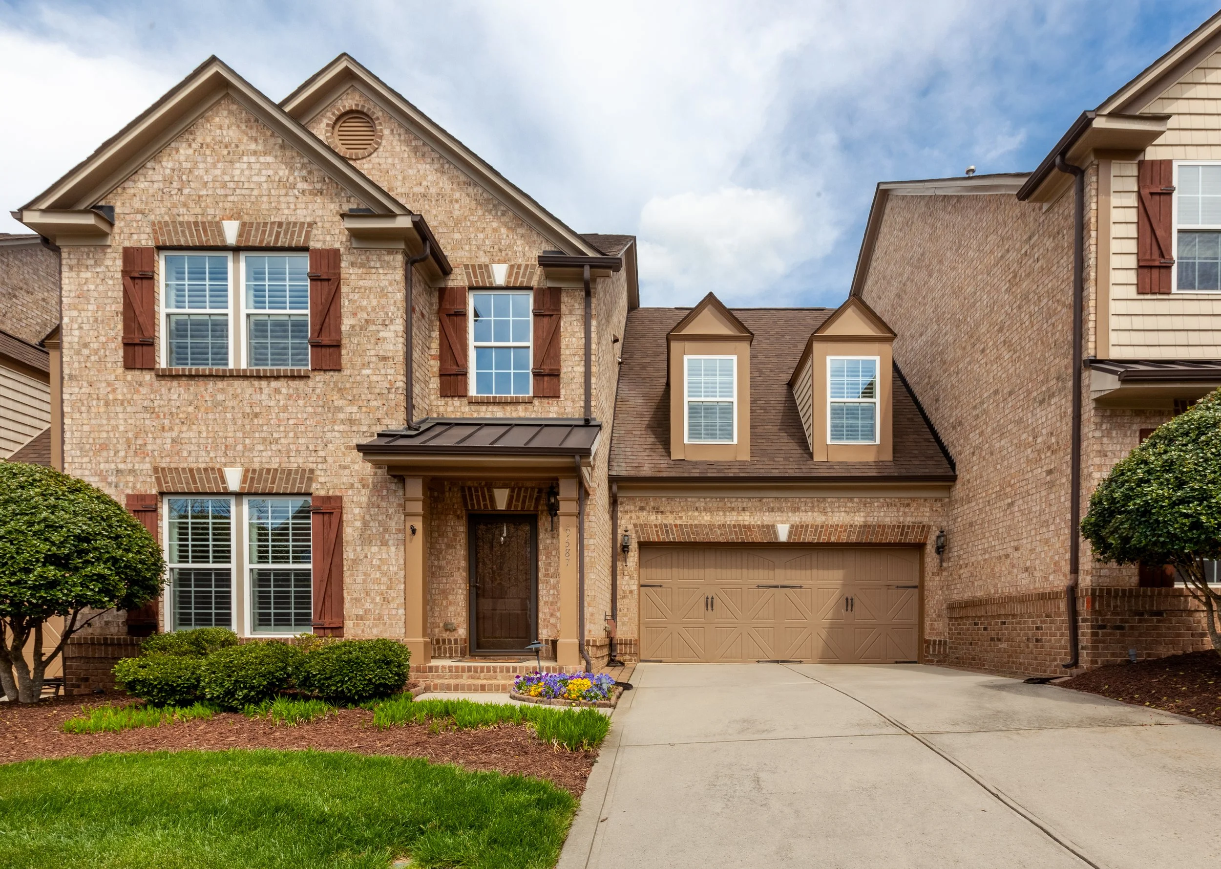 9587 Ledbury Ct NW
