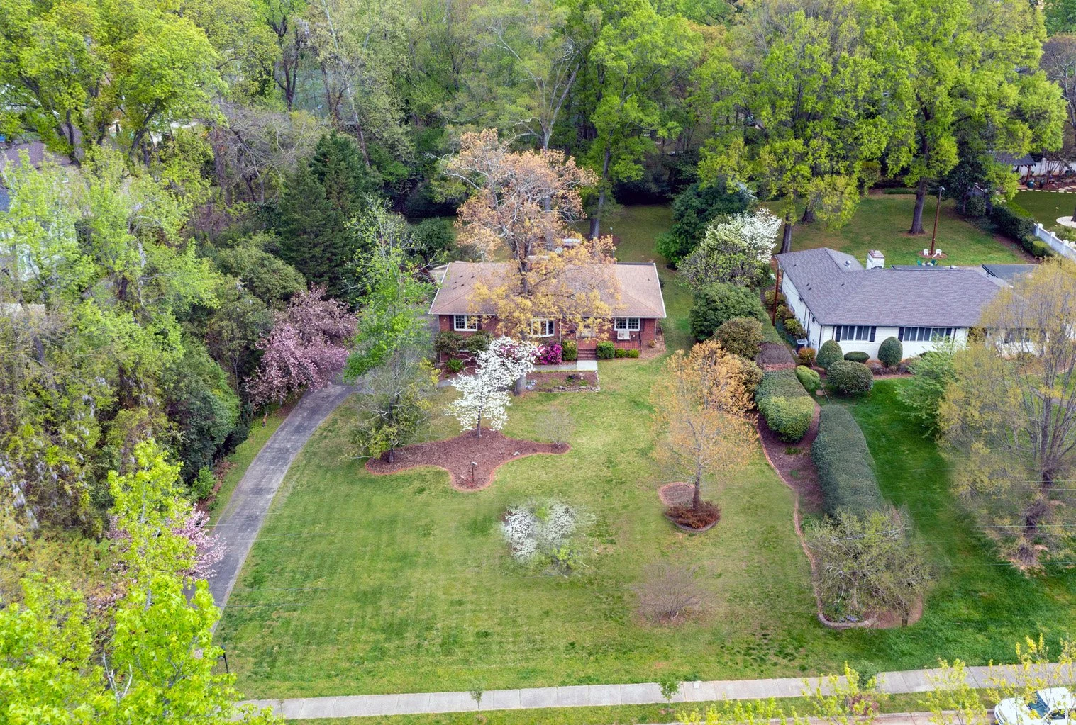 2301 Mecklenburg Ave 