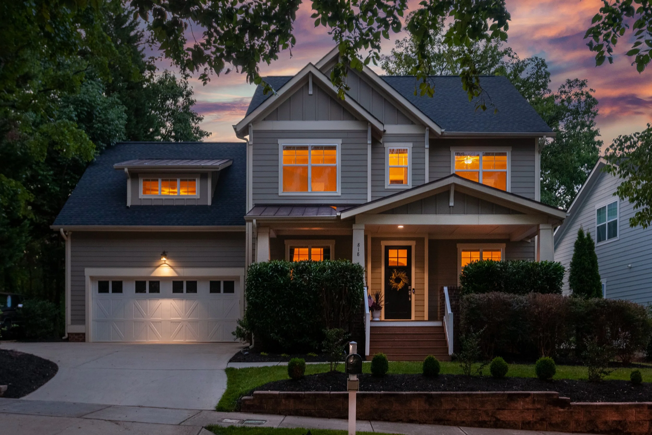 818 Sardis Ln - Under Contract