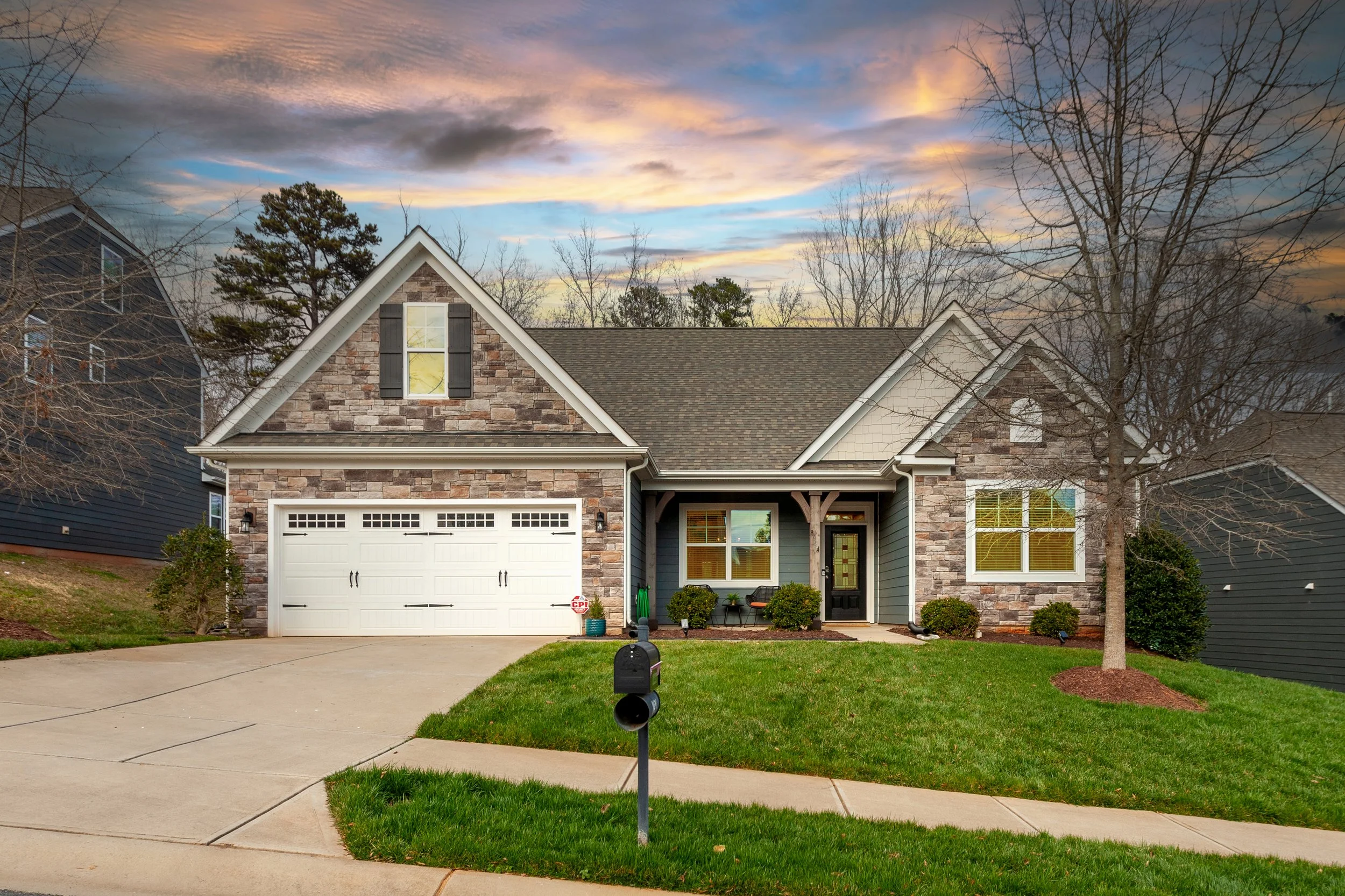 8924 Loch Glen Way 