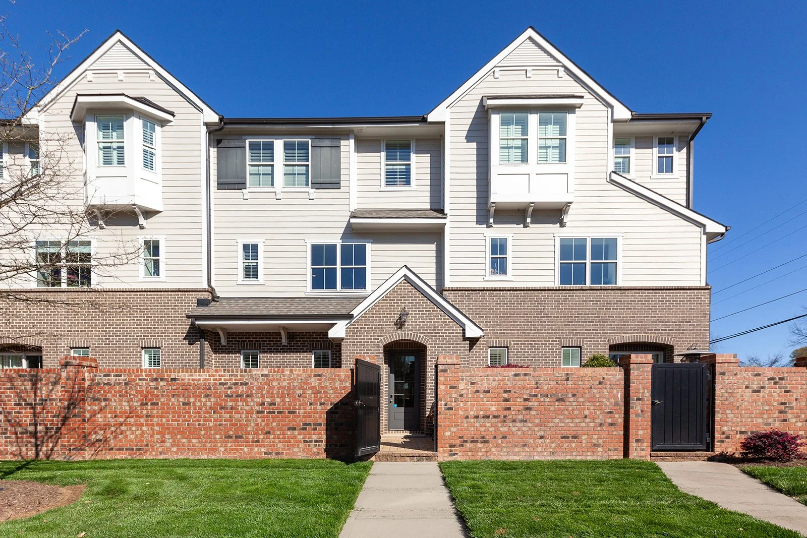 1209 Cotswold Pl 