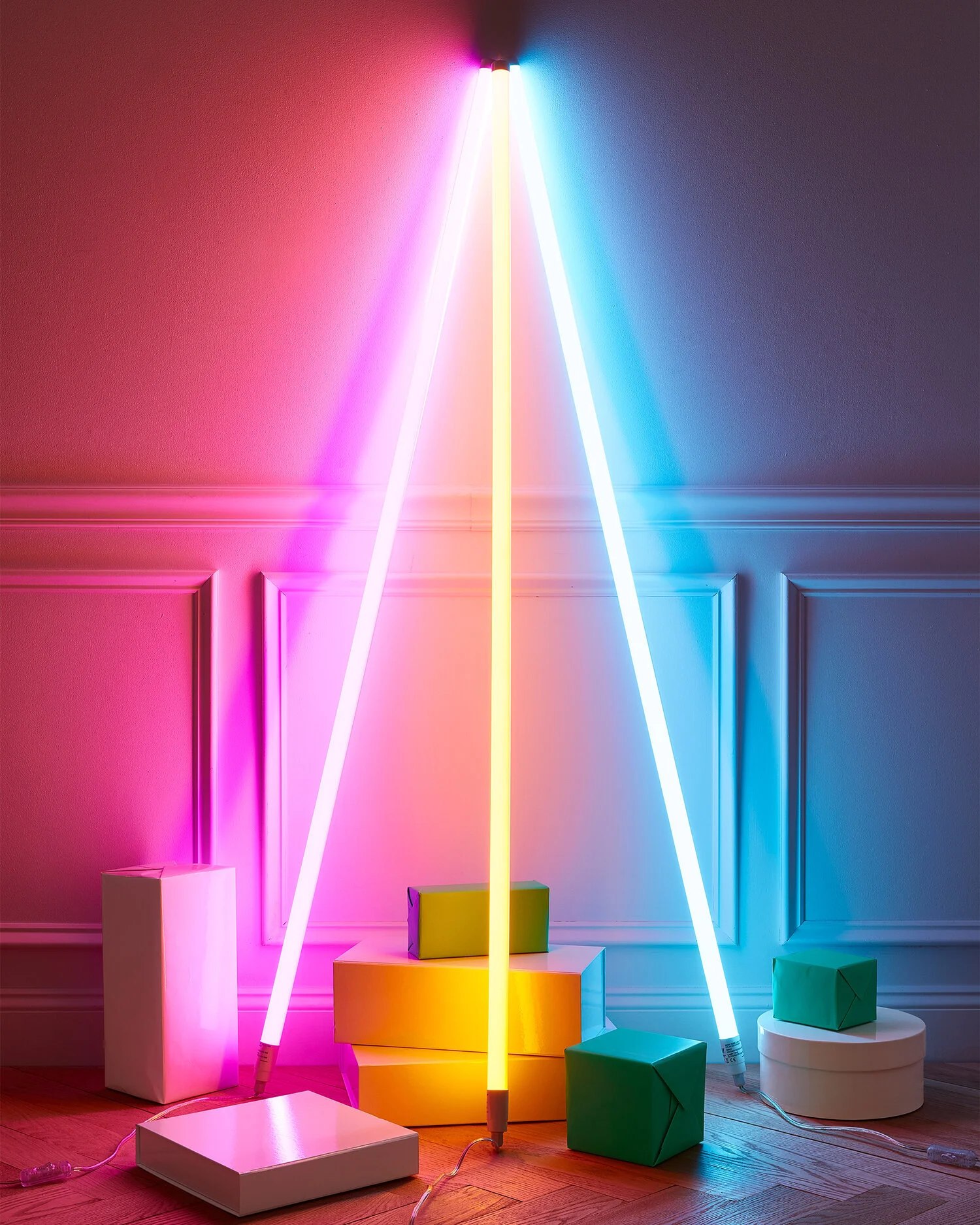 MoMA_Gift_Guide_2020_Cover_V2_Leif_Huron.jpg