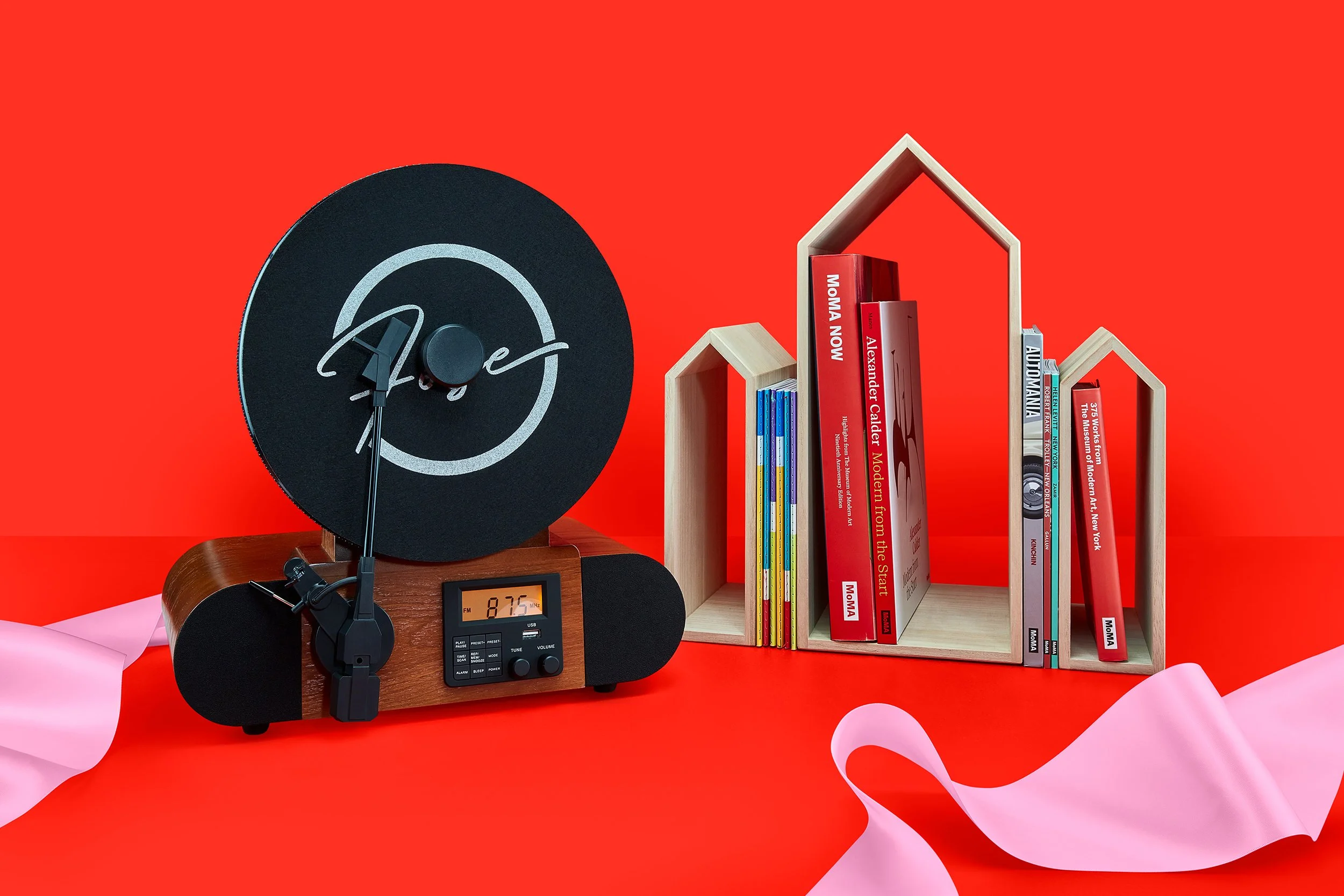 Leif_Huron_MoMA_Holiday_Campaign_2021_38.jpg