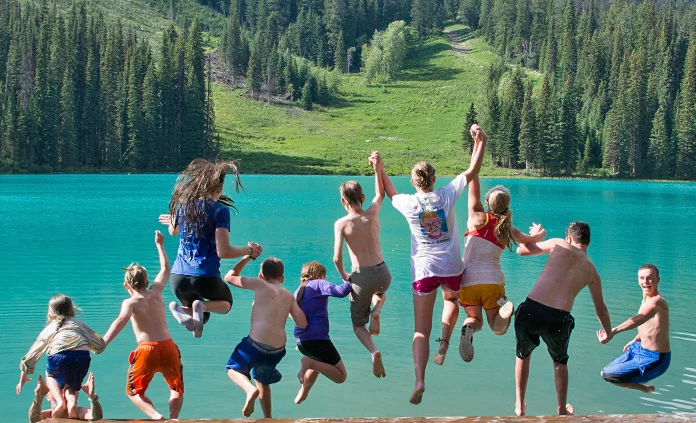 familytrips-morefamiliesmorefun.jpg