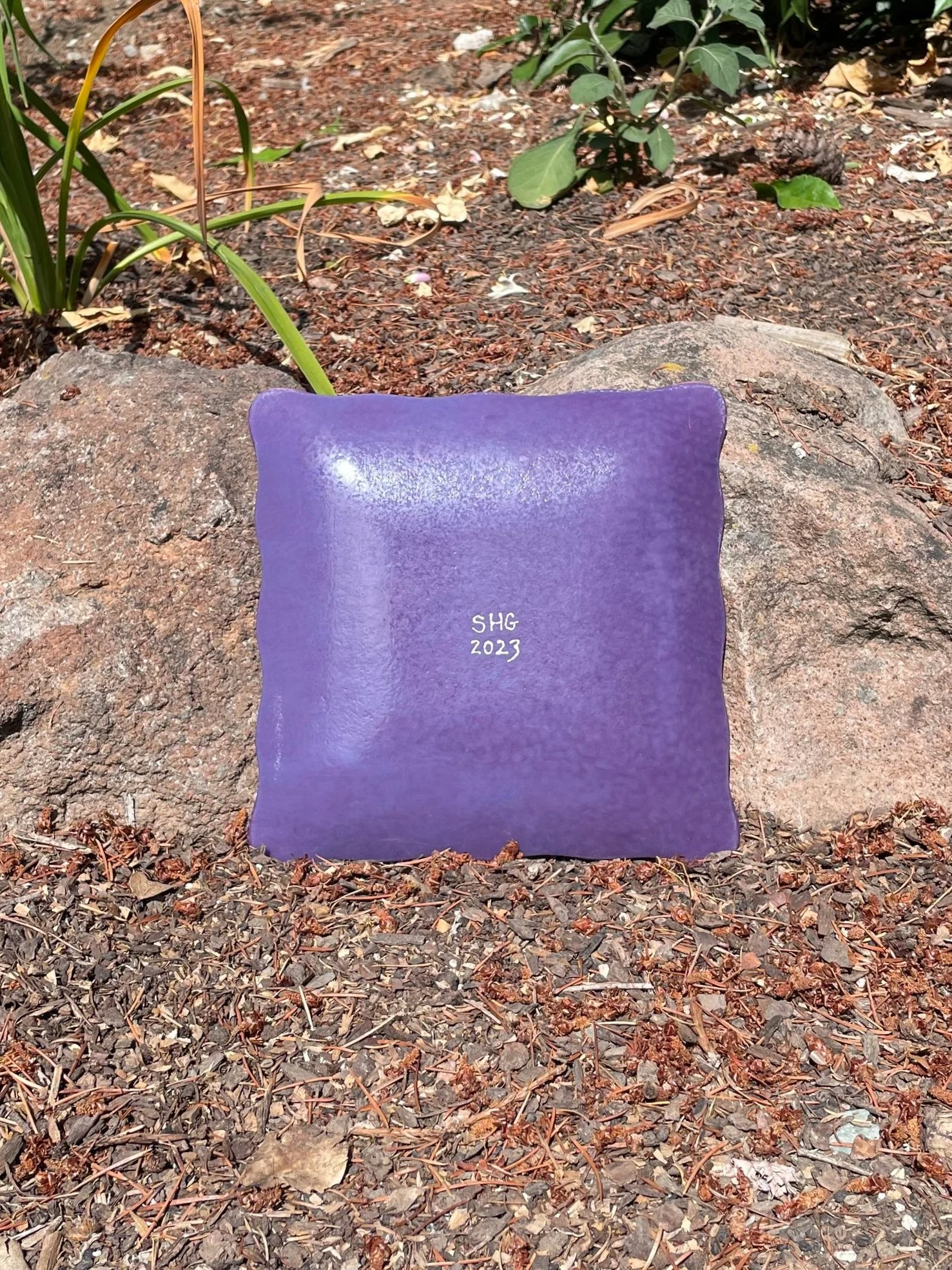 Gold+purple+base+w+pink_white_clear+stringers+back.jpg