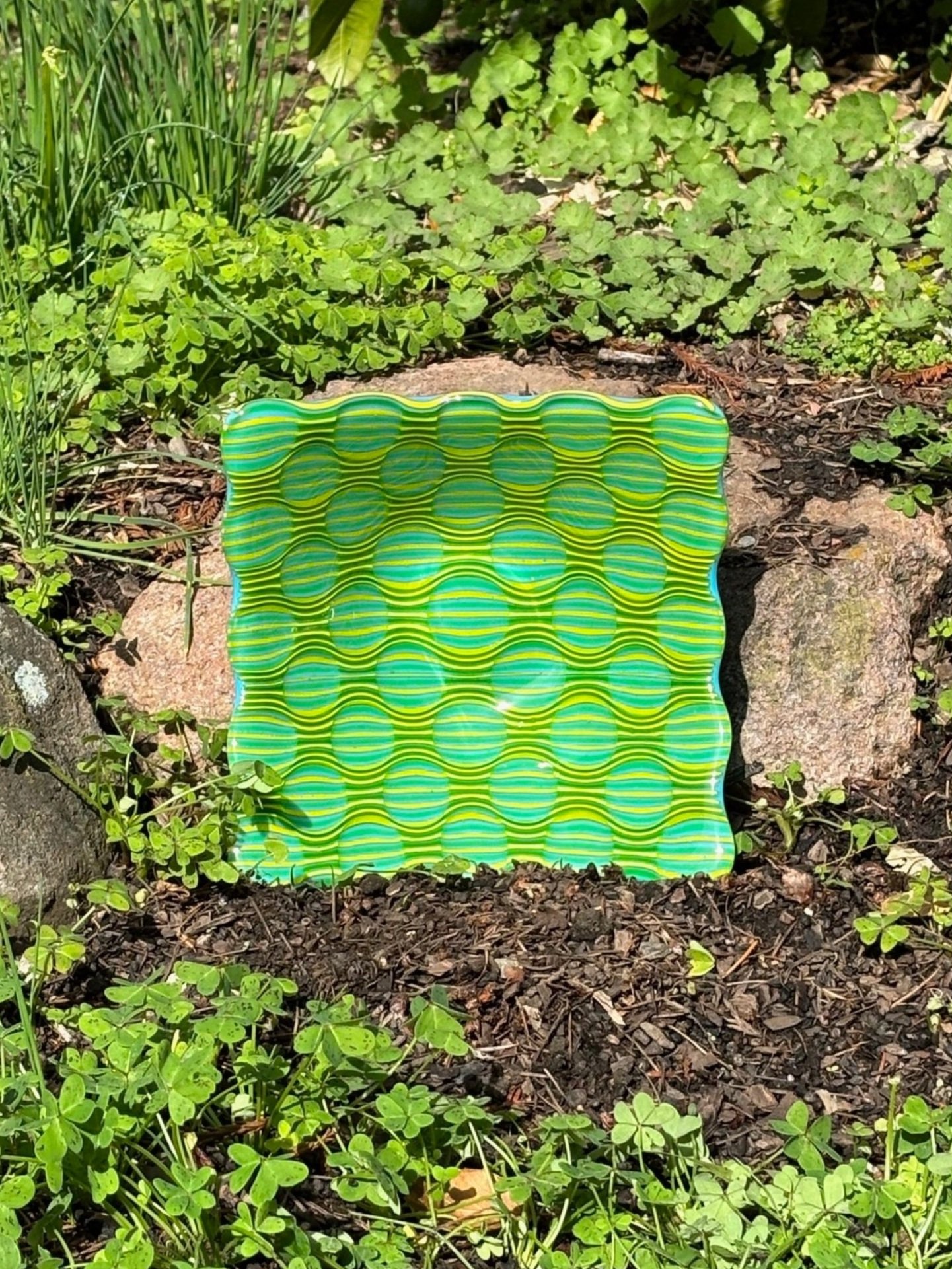 Robin%2527s%2Begg%2Bblue%2Bbase%2Bwith%2Bclear%252C%2Bneo-lavender%2Band%2Bspring%2Bgreen%2Bstringers%2B10%2Bin%2Bdia%252C%2B3%2Bin%2Bh%2Bat%2Bcorners.jpg