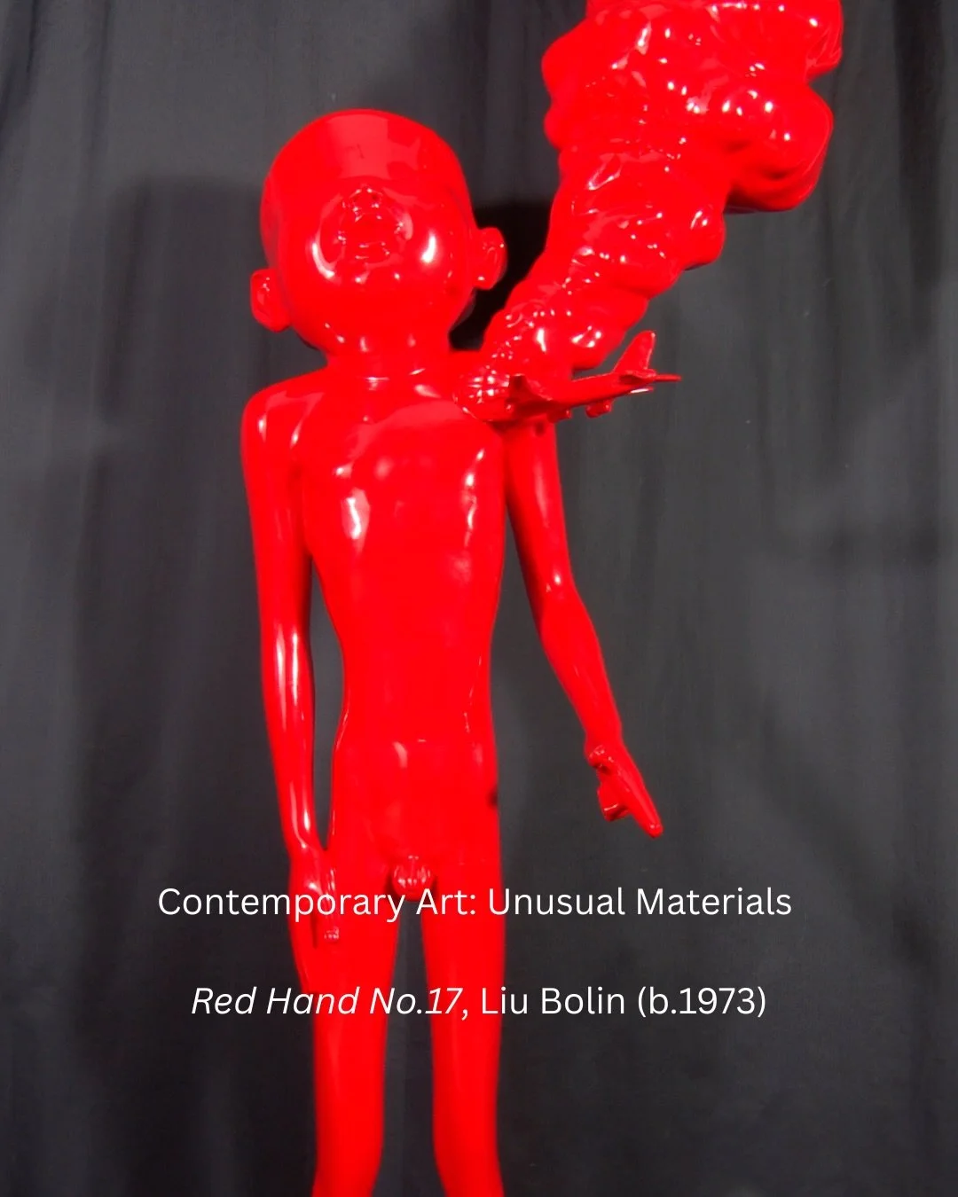 ✨🔴Ever wondered how we treat shiny surfaces? 🔴✨Over the next few weeks we will share artworks treated by us highlighting unusual materials. 
This fiberglass sculpture, 160cm high, was brought to the studio to resolve some breaks, cracks and chips. 