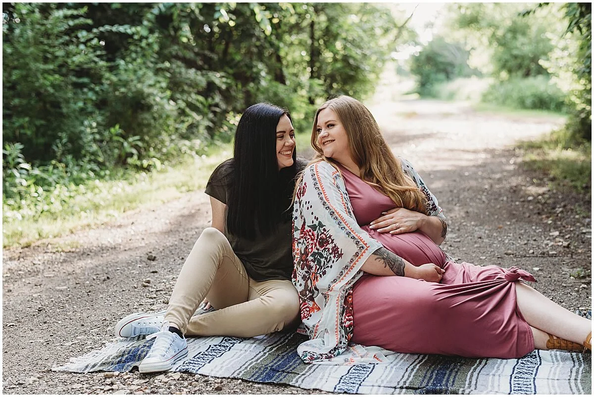 Maryville Missouri Photographer, Maryville Missouri Wedding Photographer, Missouri Wedding Photographer, LGBTQ Maternity, Lesbian Maternity Photos