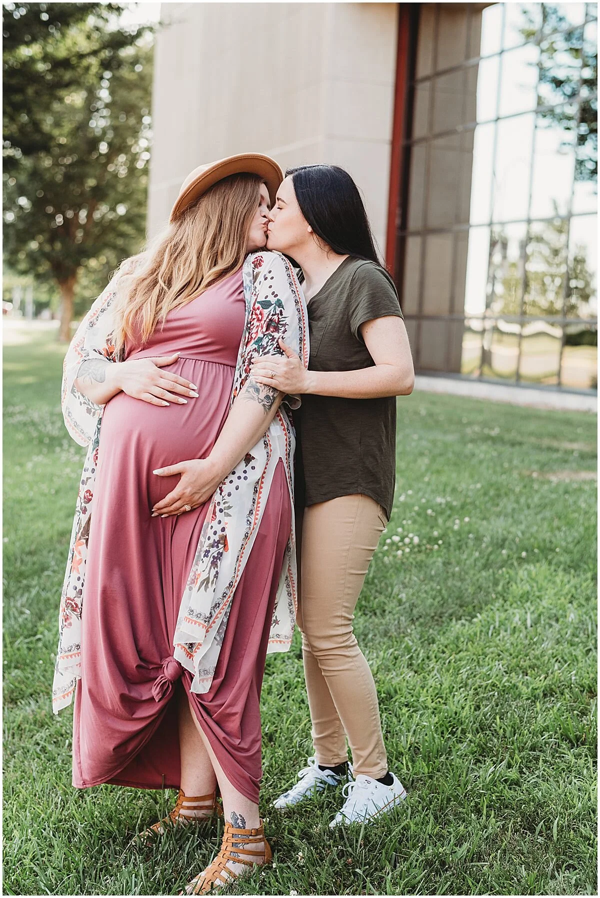 Maryville Missouri Photographer, Maryville Missouri Wedding Photographer, Missouri Wedding Photographer, LGBTQ Maternity, Lesbian Maternity Photos