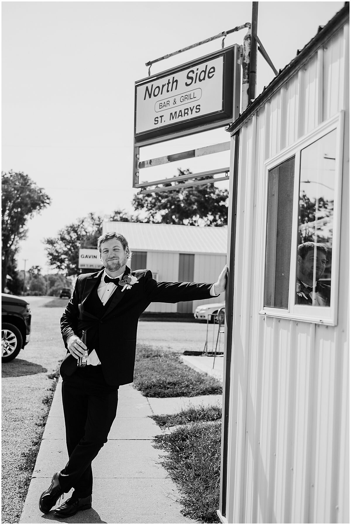 indianola iowa wedding, classic church wedding, black and white wedding, Maryville Missouri wedding, missouri wedding photographer, Kansas City wedding photographer