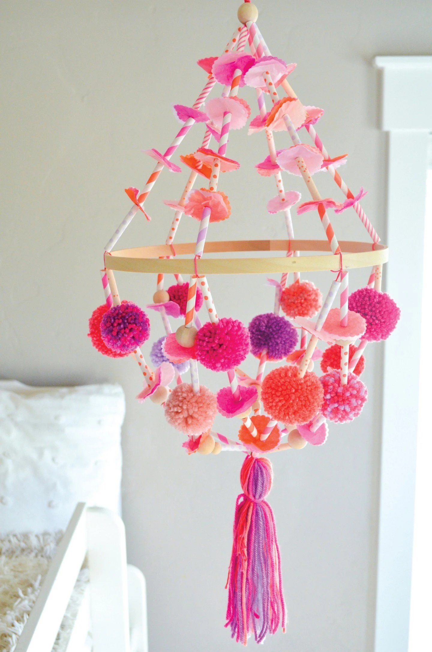 Coming Soon 💗! HANDMADE HAPPINESS YARN CRAFTS by SARAH FREEMAN of @apricotpolkadot releases this Saturday! Featuring 30 bright and beautiful DIY projects including wreaths, tassels, rainbows, pom-pom garlands, and more, you'll find endless inspirati