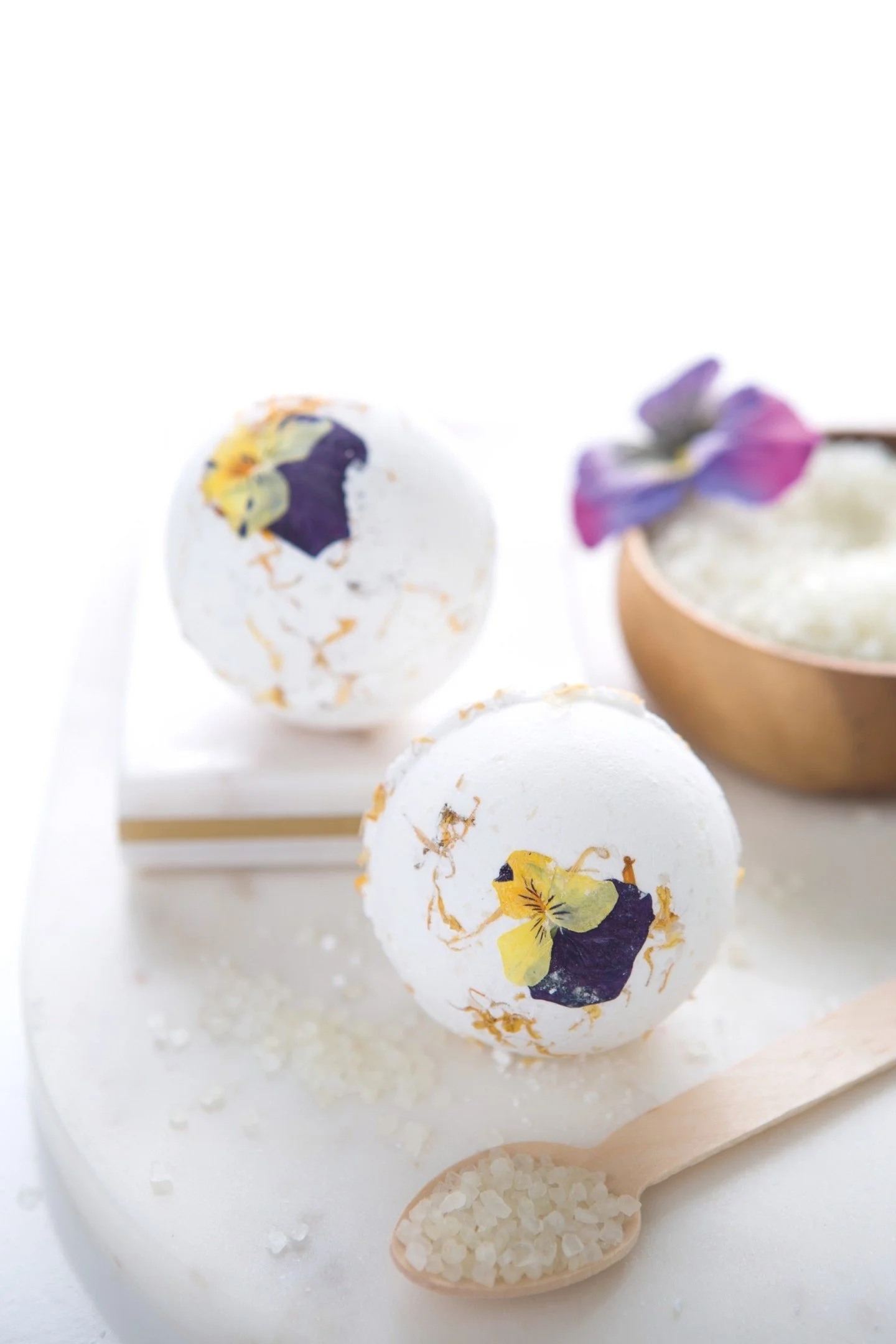 Happy National Craft Month! Creativity is a timeless tradition that we all partake in, even if you don't consider yourself particularly crafty. Whether you're a total beginner looking to get into crafts or a seasoned expert ready for something new, w