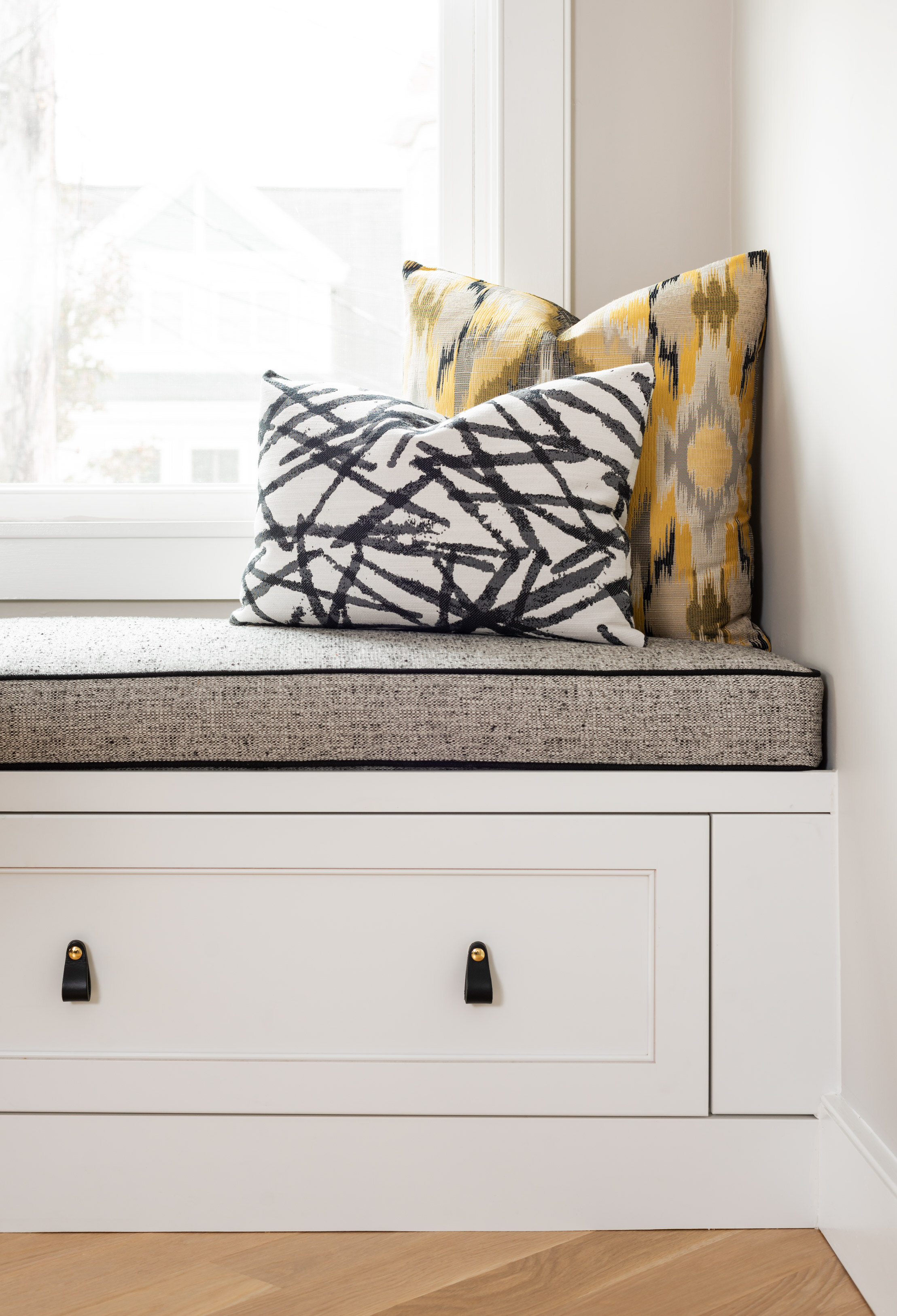 design 2 order julie h sheridan interior design family focused minimalist design bench and pillow details.jpg