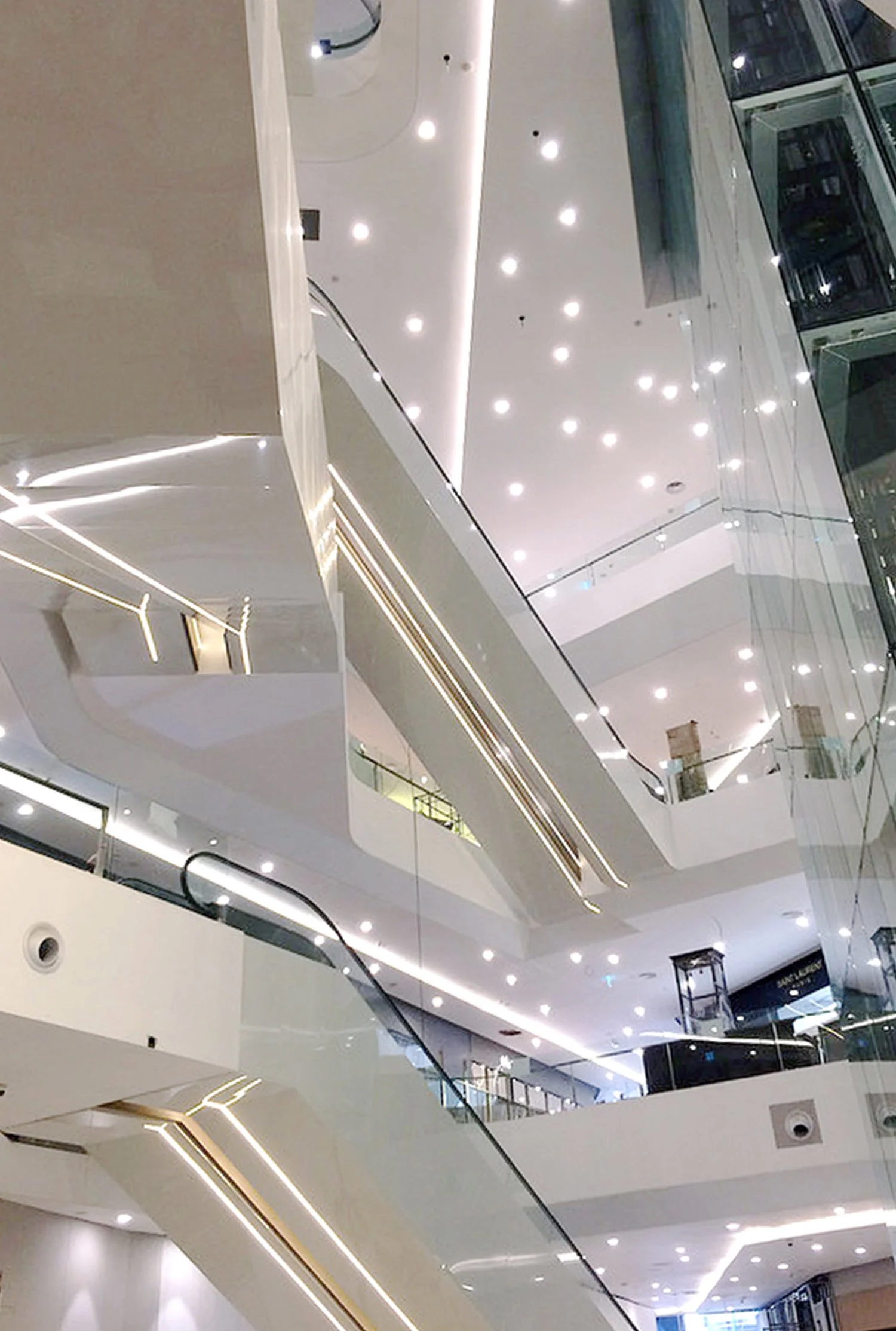 EMQ_fWEB_interior_+(7)_01.jpg