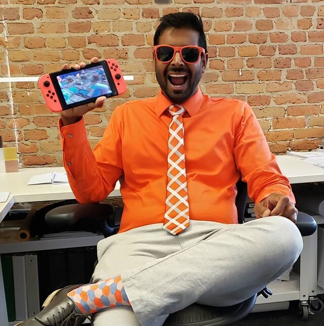 Some days you just have to match your @nintendo #switch! #red #orange #nintendo #switchitup #tie #videogames #gamer #express @nintendo_jp @nintendonyc