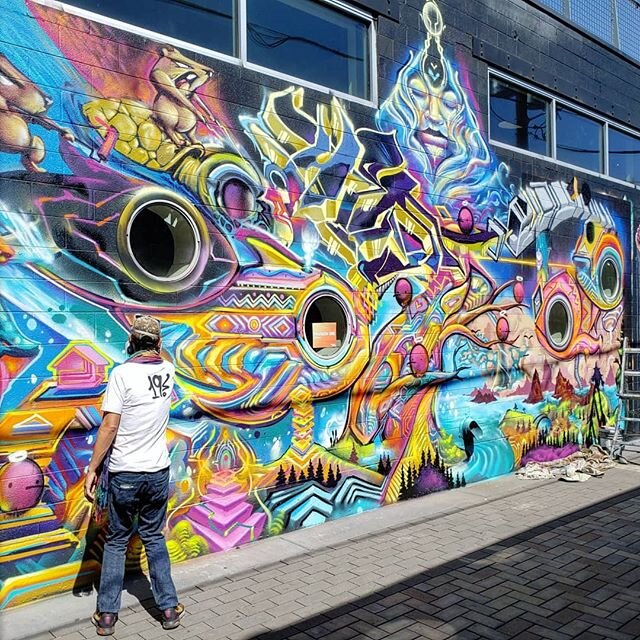 Loved finally attending #crushwalls to see the magic in action as #artists transform #RiNo again! Awesome seeing it with @shaun.m.dodson while in progress and with @shee_o_rude, @arudesign, @drwalker13, and Alex afterwards! #crush #walls #festival #D