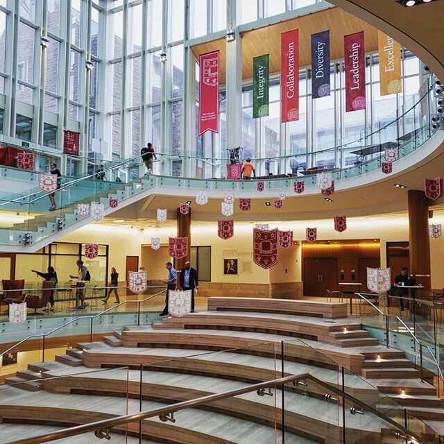 Loved touring @drwalker13 on the #WashingtonUniversityinStLouis #campus! It was fun to visit the Olin #business #school - still very proud of my time at @mackeymitchell working on this project! We also dropped by the new #Olympic #ring #statue and sa