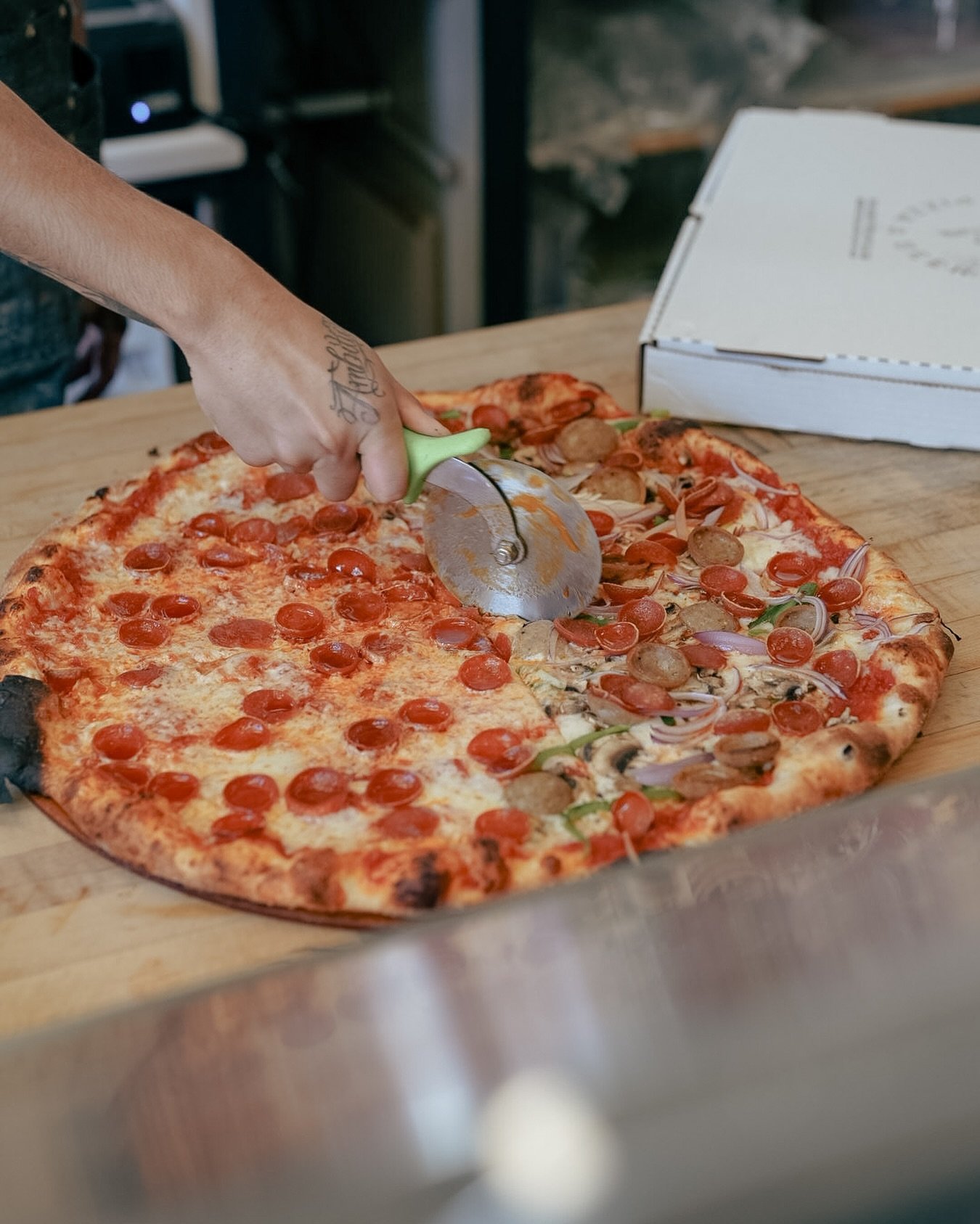 Half and half your pie if you hand decide 🔥

Sliceprojectpizza.com | 831-319-4851