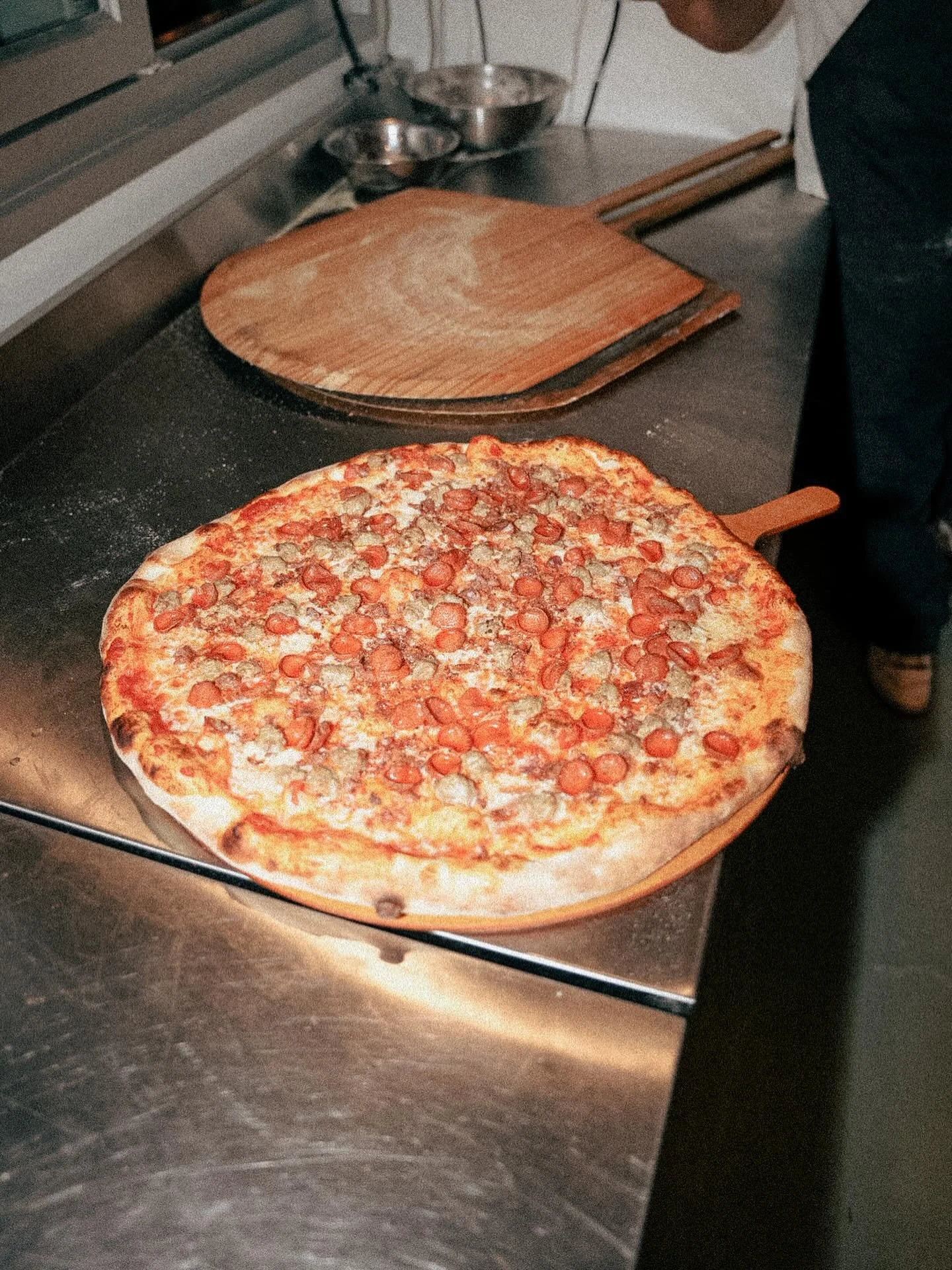 Fake summer is over 😭
Cold, wet, and gloomy again.

Good thing we&rsquo;ve got hot pizza ready.
Call ahead or order online 🍕🔥

📍 Slice Project (Downtown)
300 Main St. Watsonville, CA
831-319-4851

📍 Slice Project at The Hangar 
45 Aviation Way U