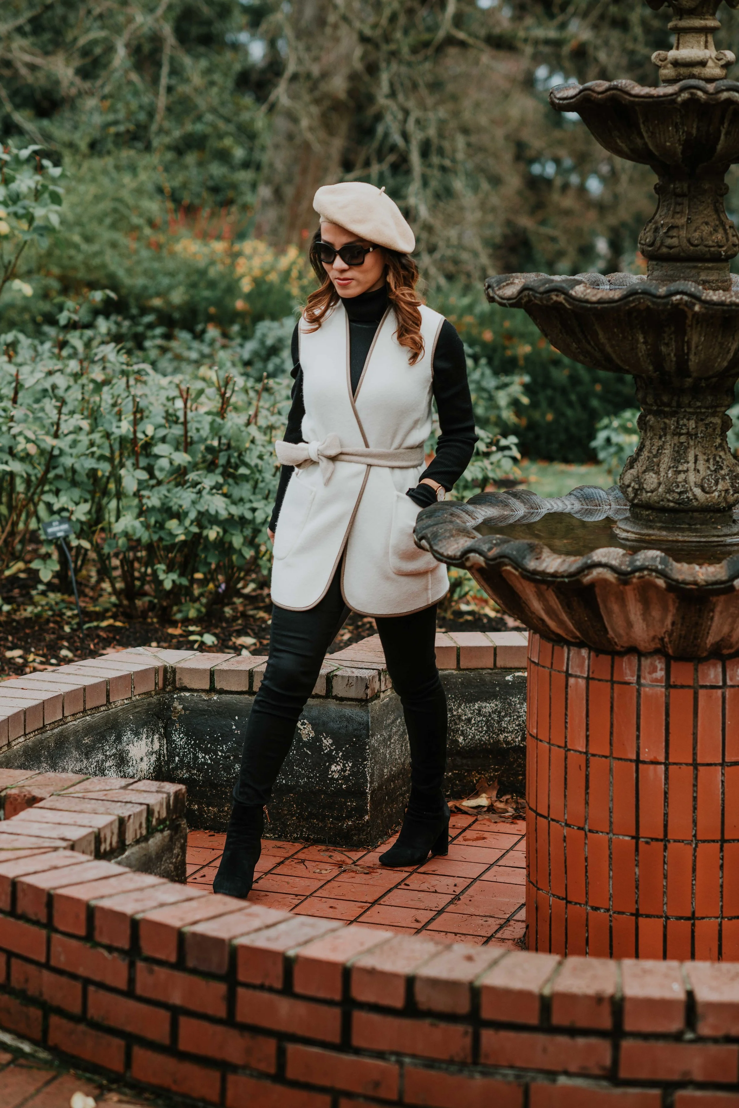 In-Vest &amp; Beret Hat