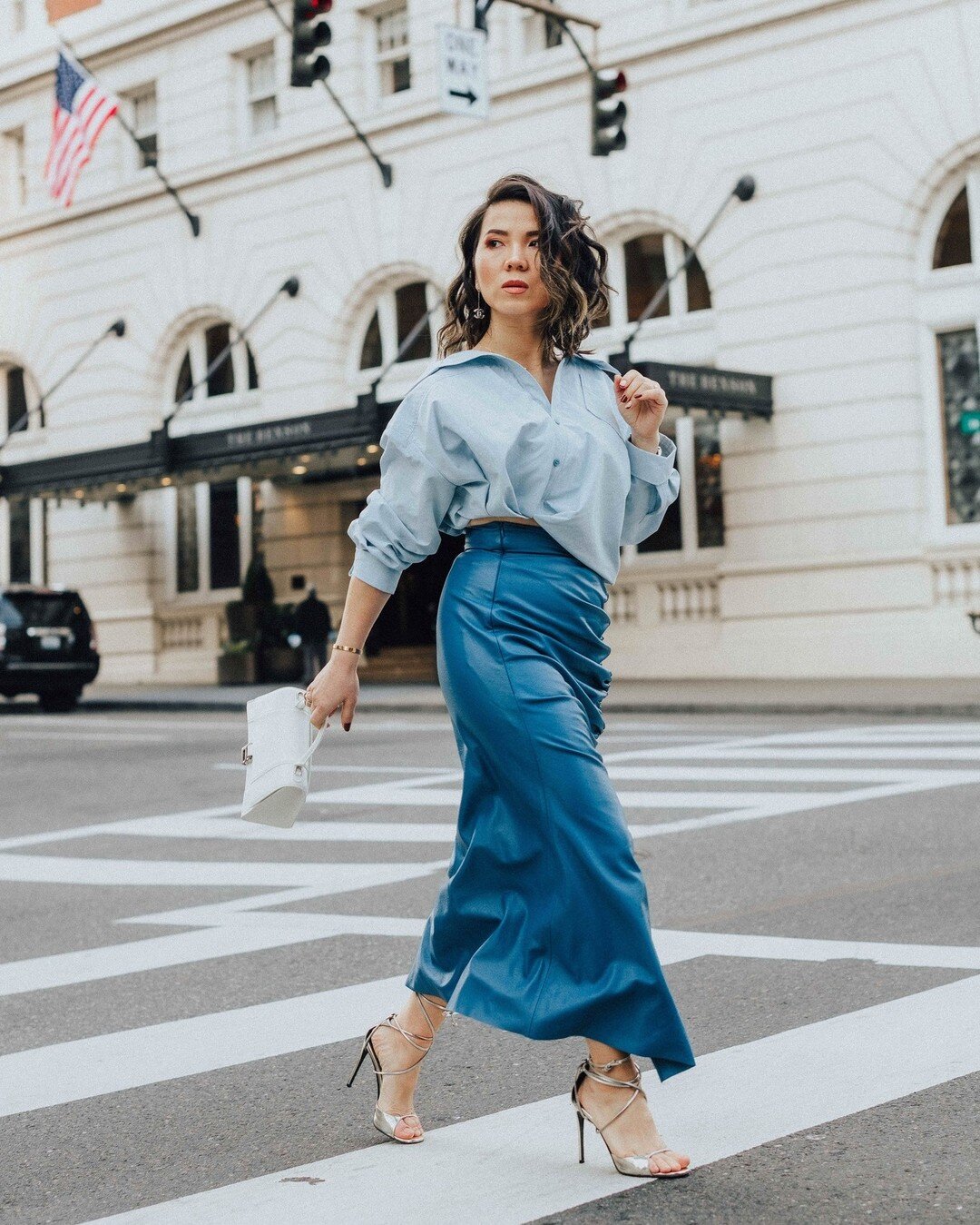 When it comes to easy wear but still chic, effortless and versatile, I think JACQUEMUS makes the best pieces! I have been having so much fun creating various outfits with it. Styling it as you are seen in today's photos, styling it with jeans or any 