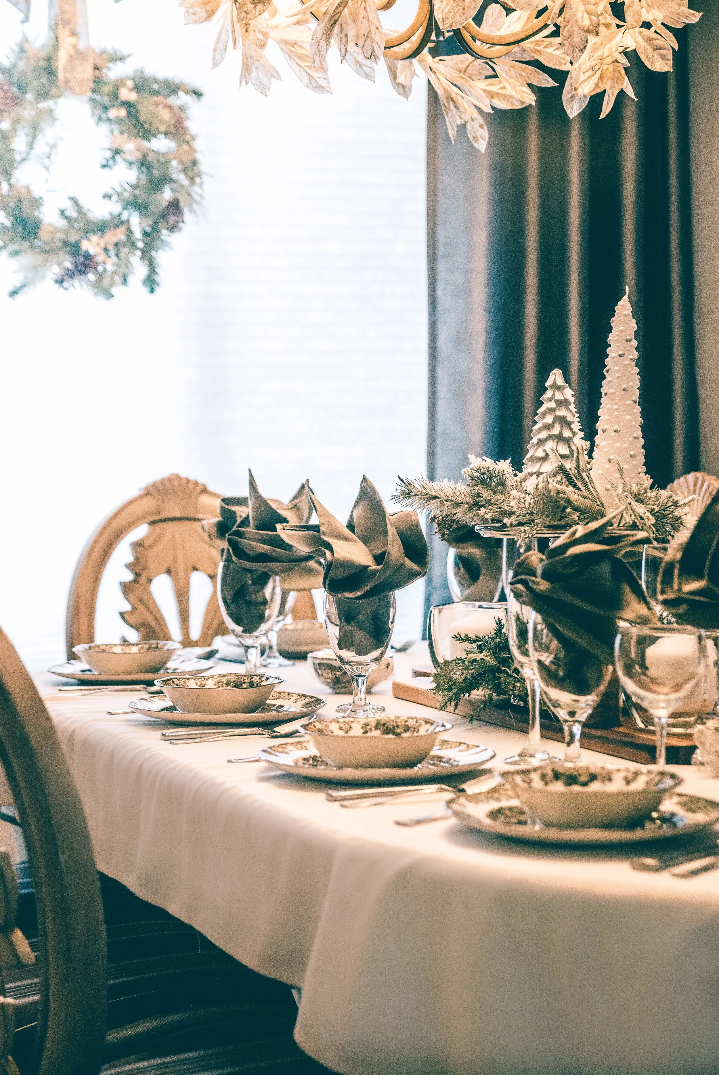 6 tips for setting a gorgeous Christmas table