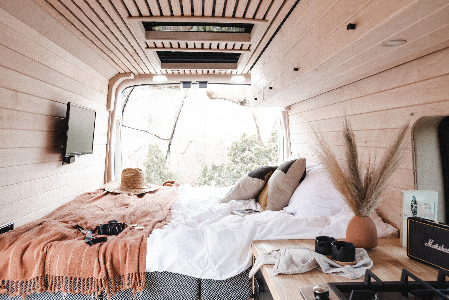 s-california-classic-18-ford-transit-campervan-camper-cartel-internal-vanlife.jpg