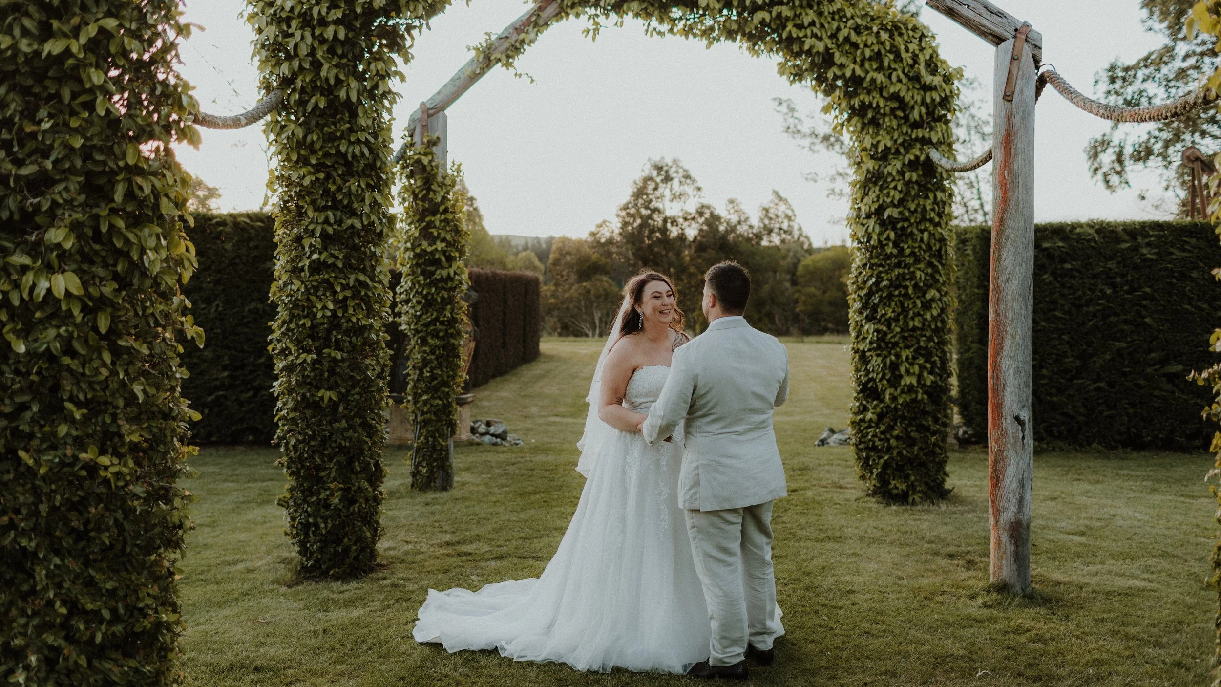 Tree Church, Martinbourgh - Mikaela and Nick - Wedding Highlight Film