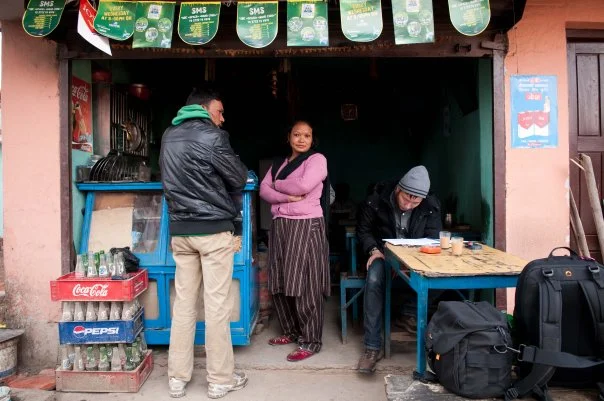 Hours of waiting, with plenty of chiya.