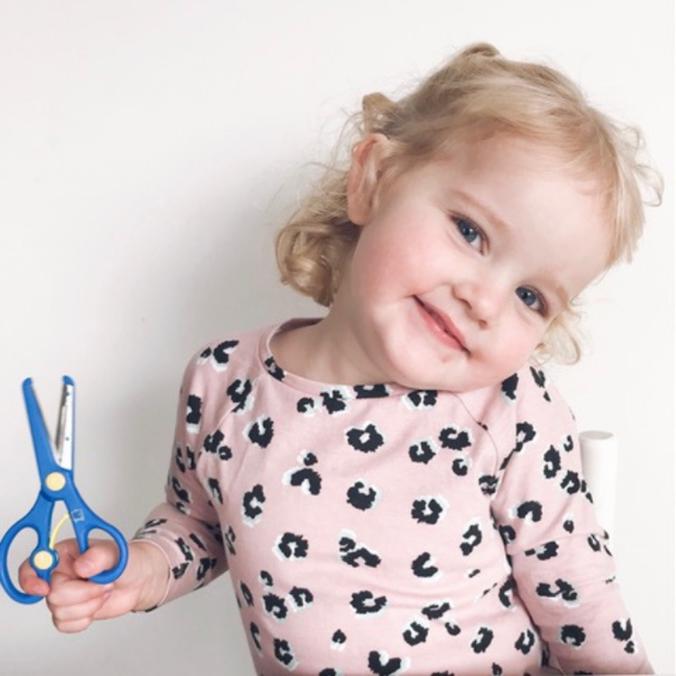 10 Simple kitchen TASKS your child can do with a safe scissors