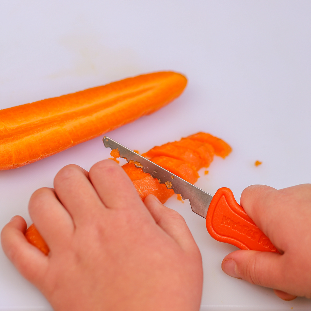Kiddies Food Kutter Lifestyle - carrot.png