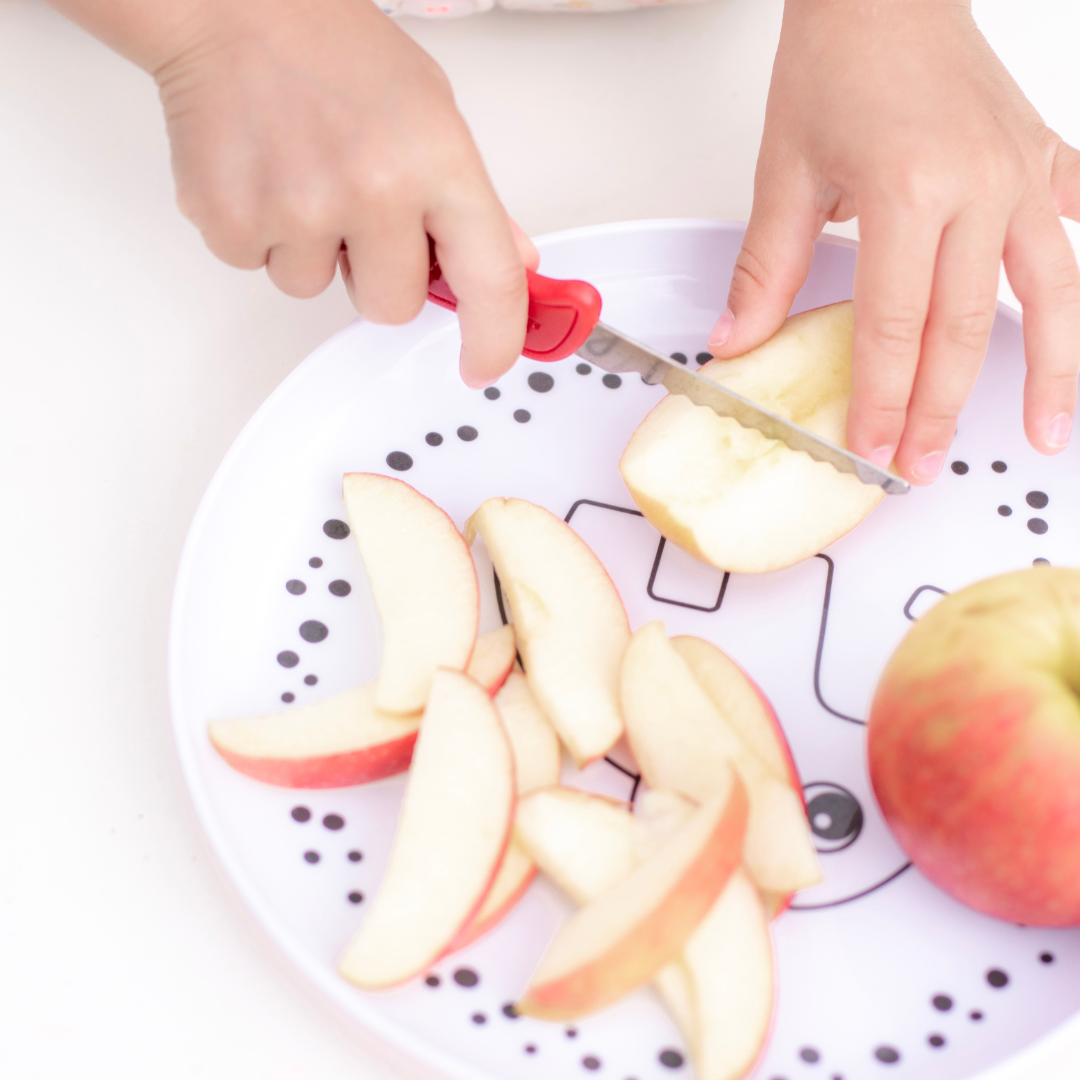 Kiddies Food Kutter Lifestyle - apple.png