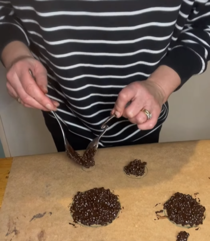 christmas trreets 2.png