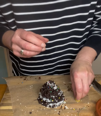 christmas trreets 3.png