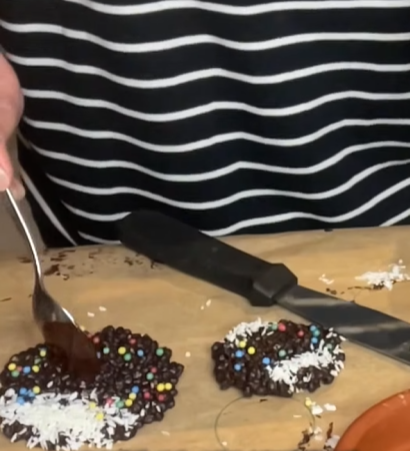 christmas trreets 5.png