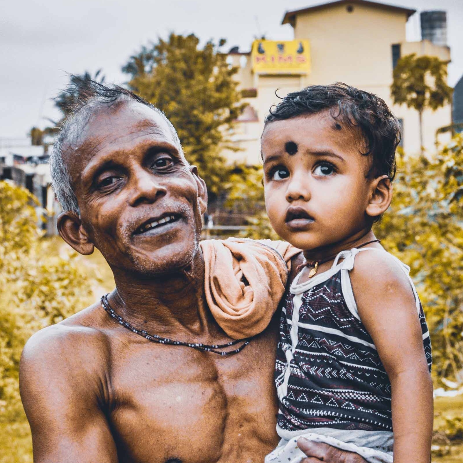 child-facial-expression-family-1149823.jpg