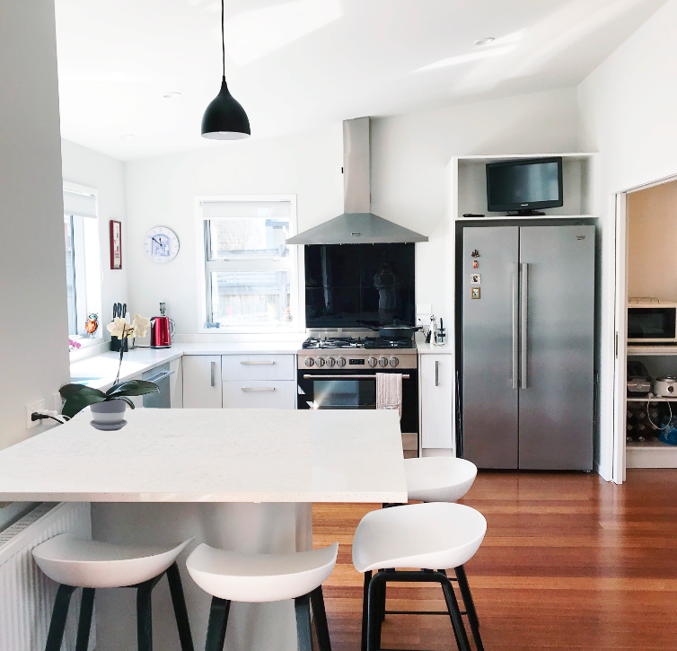 Streamlined Family Kitchen