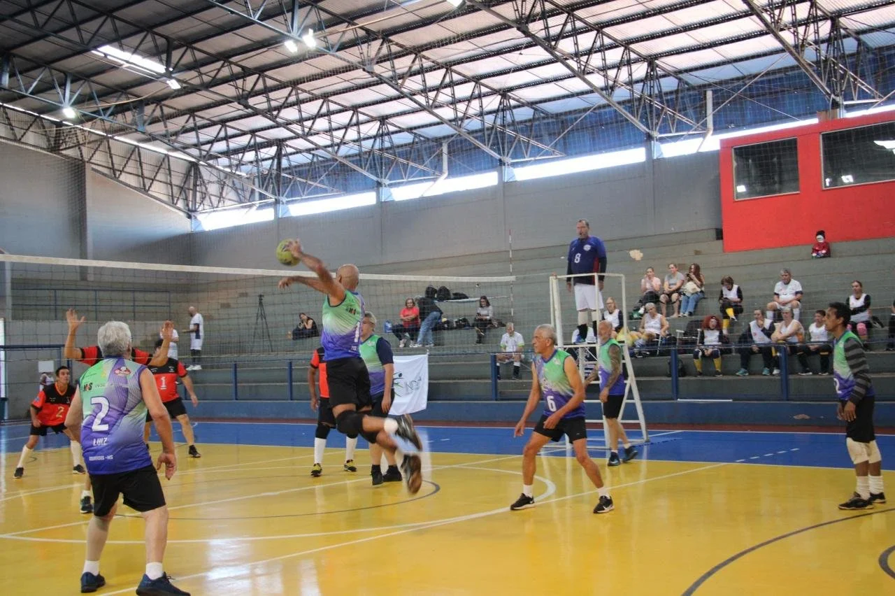 Equipe Indaiá Sênior Masculina conquista 3º lugar em Torneio de Vôlei Adaptado 