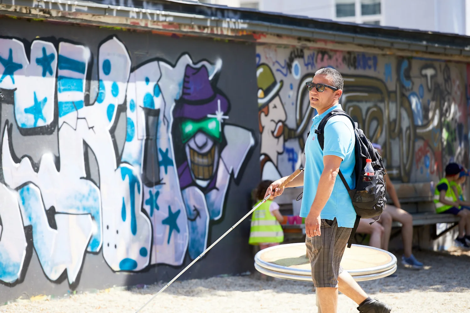 Einer der Haupttrainer der Visioneers Austria, Juan Ruiz, lebt in Österreich. Hier ist Juan beim Yppenplatz in Wien unterwegs. Foto: Rupert Pessl