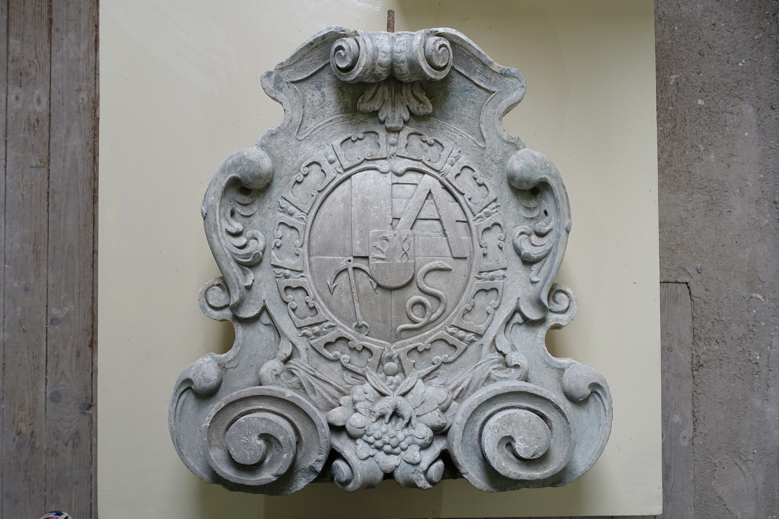 found object of heraldic design